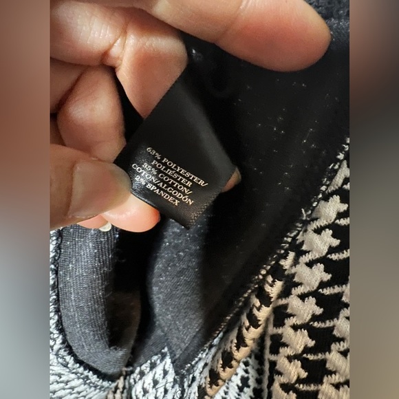 🖤Ann Taylor Houndstooth Blouse - Picture 5 of 6